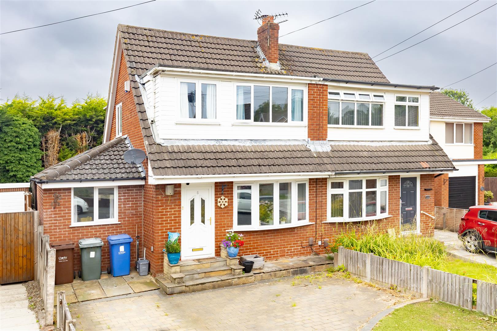 3 bed property in Furness Close, Chorley